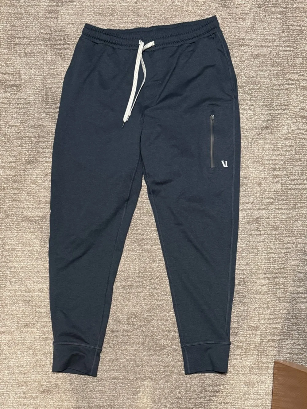 Vuori Men’s Sunday Performance Jogger - Picture 3 of 6